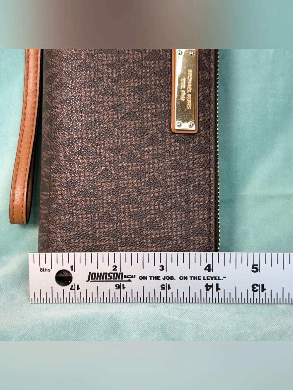Michael Kors Jet Set Travel Large Logo Continental Wristlet